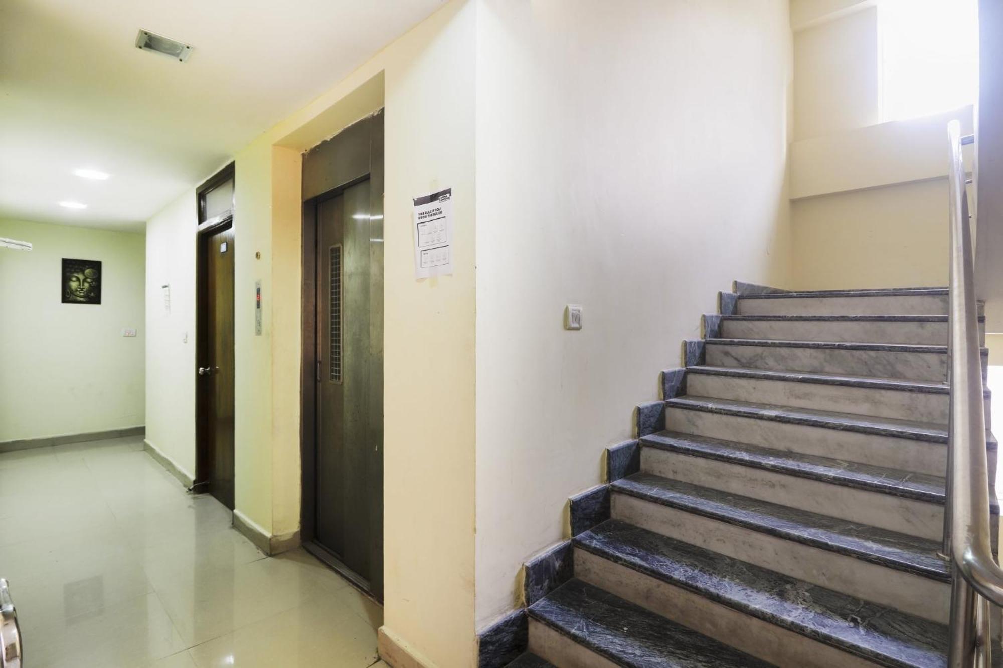 Hotel O Ruby Grand Inn Kondapur  Экстерьер фото